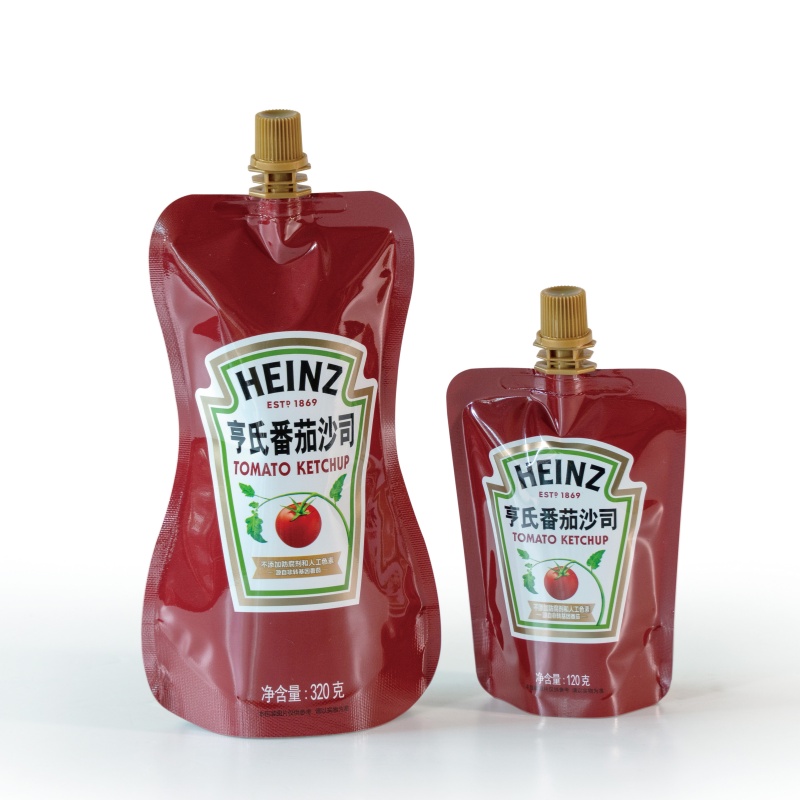 كيس قائم بذاته مزود بفوهة